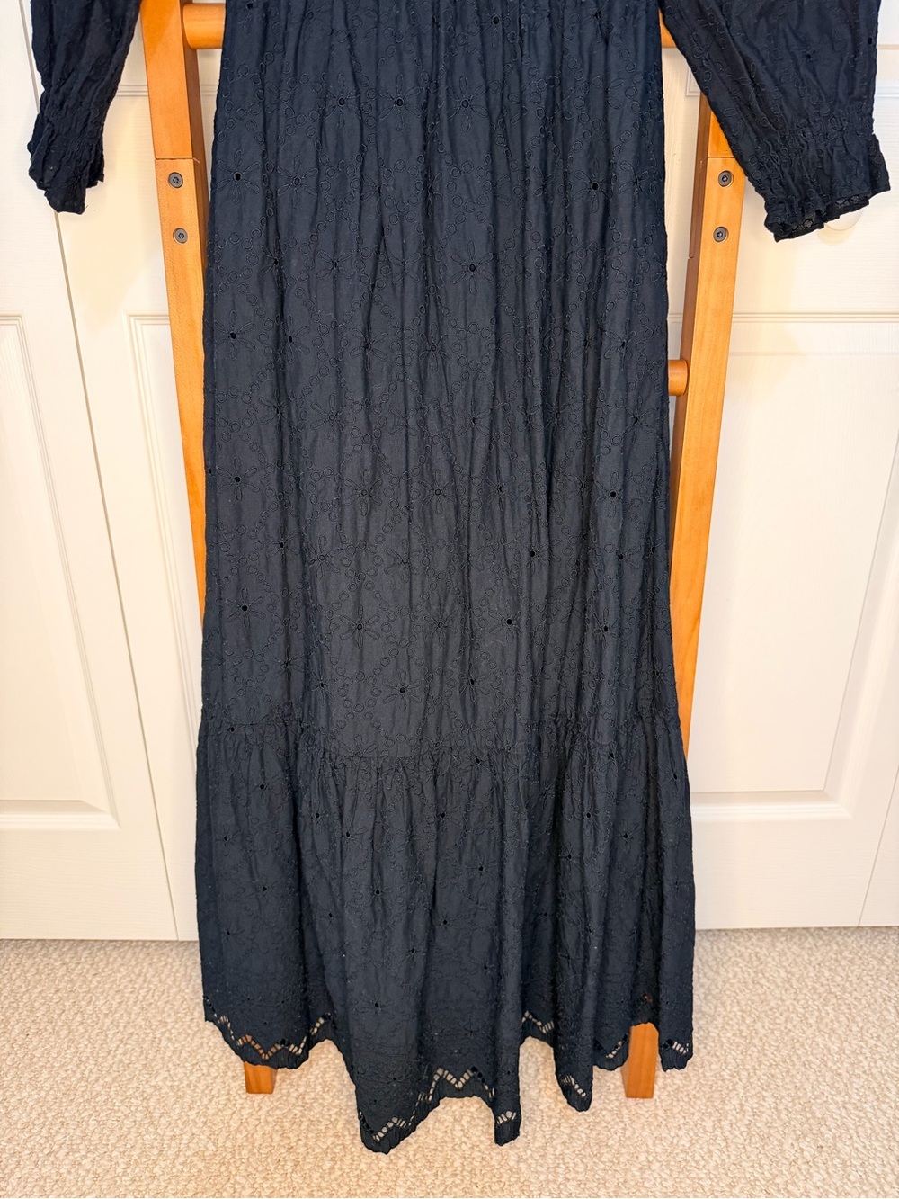 Lilly Pulitzer Arlynn Onyx Eyelet Off Shoulder Maxi Dress Smocked M - Picture 7 of 12